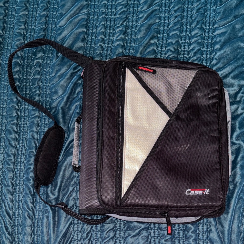 NEW UNUSED Case-it Black and Gray Universal Zipper Binder with Strap